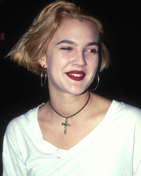 drew barrymore bob haircut  90s hair inspiration
